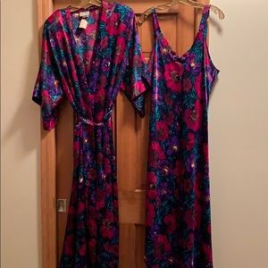 Women’s nightgown & matching robe